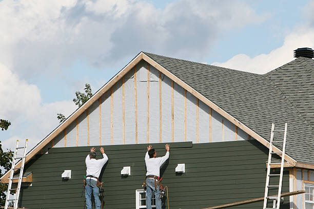 Professional Siding Contractor technician working in Rushville, OH